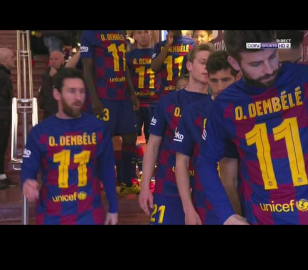 Barça vs Getafe : les joueurs en maillot floqué Ousmane Dembélé pour soutenir le Français Barça vs Getafe : les joueurs en maillot floqué Ousmane Dembélé pour soutenir le Français