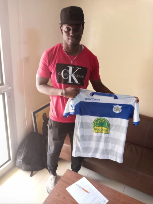 Teungueth FC: Roger Gomis rejoint l’équipe de Rufisque Teungueth FC: Roger Gomis rejoint l’équipe de Rufisque