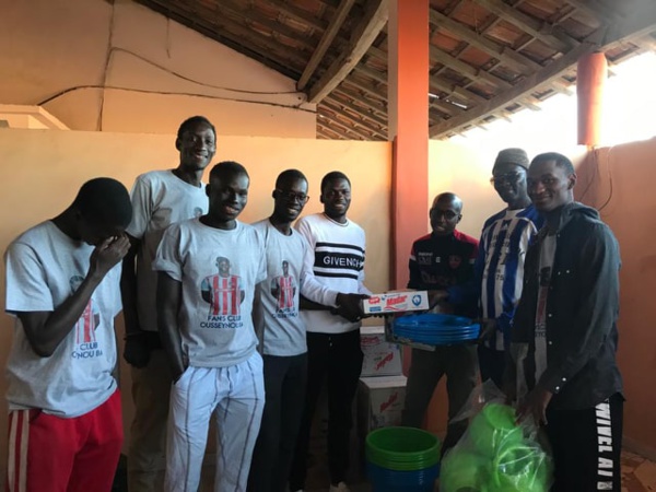 Saint-Louis : Ousseynou Ba arme le quartier de Balakoss avec un don de matériel sanitaire Saint-Louis : Ousseynou Ba arme le quartier de Balakoss avec un don de matériel sanitaire