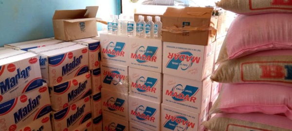 Lutte contre le Covid 19 : Pape Alioune Ndiaye apporte sa contribution à la population de Diamalaye Lutte contre le Covid 19 : Pape Alioune Ndiaye apporte sa contribution à la population de Diamalaye