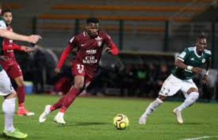 Meilleur dribbleur de la Ligue 1 Française : Opa Nguette remporte le trophée devant Neymar