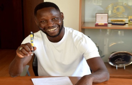 VIDEO : c’est officiel Joseph Lopy est Sochalien pour trois prochaines années VIDEO : c’est officiel Joseph Lopy est Sochalien pour trois prochaines années