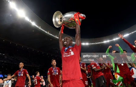Liverpool : Sadio Mané réagit après le sacre et adresse une mention spéciale Liverpool : Sadio Mané réagit après le sacre et adresse une mention spéciale