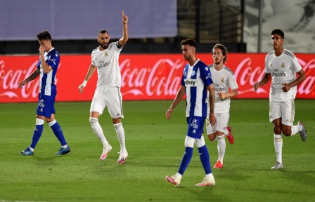 Liga : Real reprend ses distances, Benzema décisif (2-0) Liga : Real reprend ses distances, Benzema décisif (2-0)