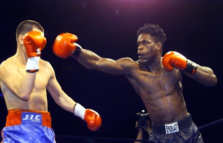 Boxe : Jean-Baptiste Mendy, ancien champion du monde, est mort Boxe : Jean-Baptiste Mendy, ancien champion du monde, est mort
