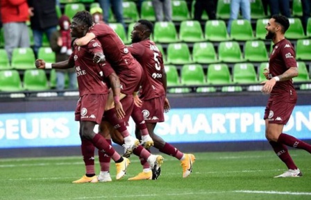 Metz : Ibrahima Niane marque un triplé face à Lorient (3-1) Metz : Ibrahima Niane marque un triplé face à Lorient (3-1)