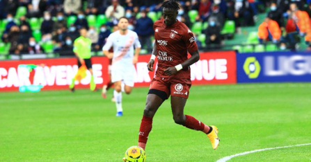 Metz : Ibrahima Niane blessé et absent pour plusieurs mois Metz : Ibrahima Niane blessé et absent pour plusieurs mois