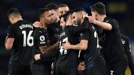 Premier League : Manchester City bat Everton et creuse l’écart Premier League : Manchester City bat Everton et creuse l’écart
