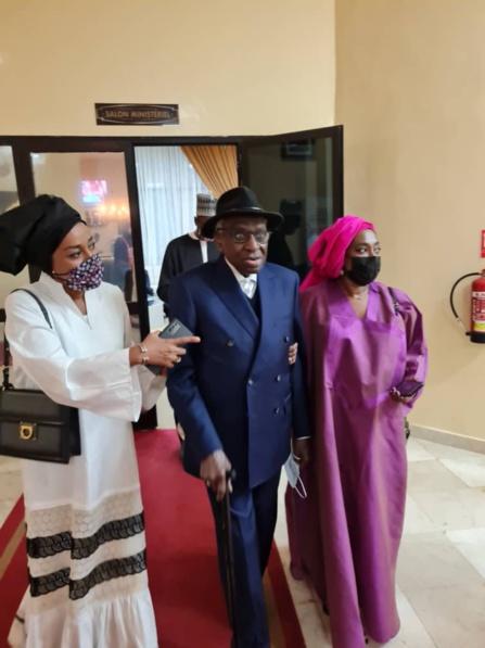 IMAGES  : Vivez l'arrivée de Lamine Diack à Dakar