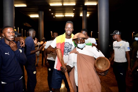 Equipe nationale : Les images de l'arrivée d'Edouard Mendy