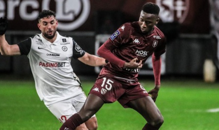 Tottenham : accord total pour Pape Matar Sarr Tottenham : accord total pour Pape Matar Sarr
