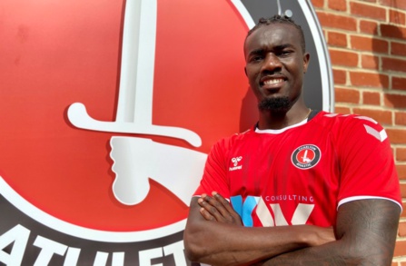 Angleterre : Pape Ndiaye Souaré atterrit à Charlton Athletic Angleterre : Pape Ndiaye Souaré atterrit à Charlton Athletic