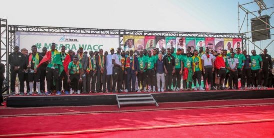Récompense de la nation aux champions d'Afrique : Macky tape fort ! Récompense de la nation aux champions d'Afrique : Macky tape fort !