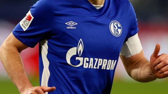 Schalke 04 retire le sponsor Gazprom de son maillot en raison du conflit entre la Russie et l'Ukraine