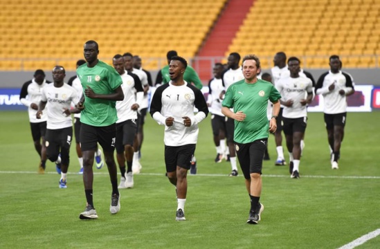 Les images de la première séance d'entraînement des Lions au stade Abdoulaye Wade