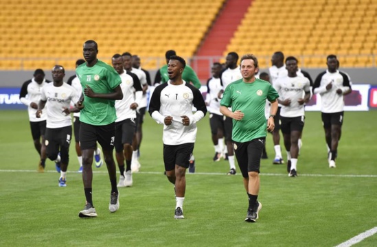 Les images de la première séance d'entraînement des Lions au stade Abdoulaye Wade Les images de la première séance d'entraînement des Lions au stade Abdoulaye Wade