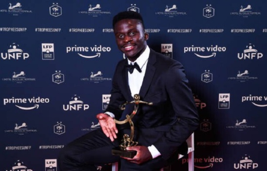 VIDEO Trophées UNFP : le plus beau but pour Bamba Dieng VIDEO Trophées UNFP : le plus beau but pour Bamba Dieng
