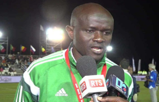 Cheikh Sidy Ba "Song le méchant, Okacha le plus fort, Brendan le fêtard" Cheikh Sidy Ba "Song le méchant, Okacha le plus fort, Brendan le fêtard"