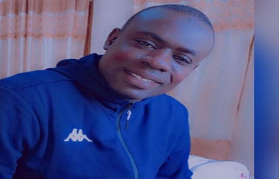 Cheikh Tahirou Fall: "J'ai renoncé à être pro pour continuer mes études" Cheikh Tahirou Fall: "J'ai renoncé à être pro pour continuer mes études"