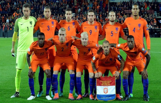 Qatar 2022: Hollande, Van Gaal a également publié sa liste Qatar 2022: Hollande, Van Gaal a également publié sa liste