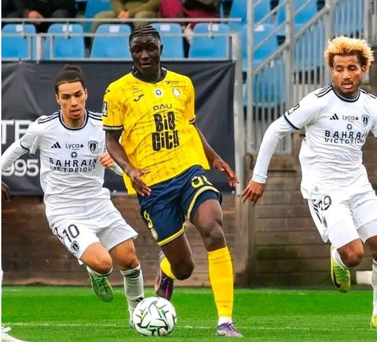 Pathé Mboup : « J’ai dû rentrer au Sénégal après seulement quelques mois en Belgique » Pathé Mboup : « J’ai dû rentrer au Sénégal après seulement quelques mois en Belgique »