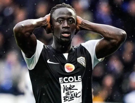 Ibrahima Niane suspendu deux ans pour dopage Ibrahima Niane suspendu deux ans pour dopage