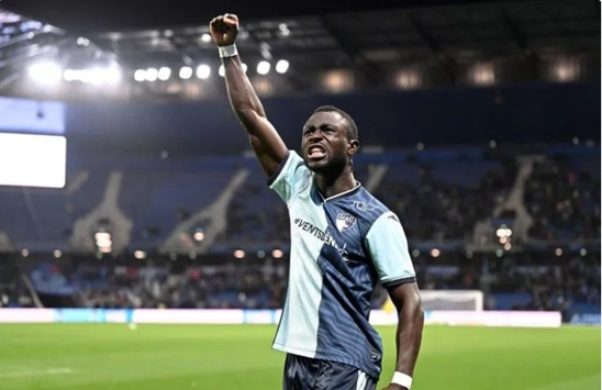 Havre : Arouna Sangate sur la ligne de mur de Man United Havre : Arouna Sangate sur la ligne de mur de Man United