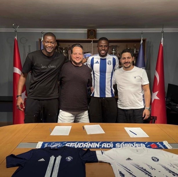 Papy Djilobodji rebondit à Sarıyer SK et poursuit son aventure turque Papy Djilobodji rebondit à Sarıyer SK et poursuit son aventure turque