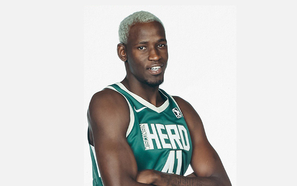 Ibou Badji rejoint le Greensboro Swarm et poursuit son ascension en G League Ibou Badji rejoint le Greensboro Swarm et poursuit son ascension en G League