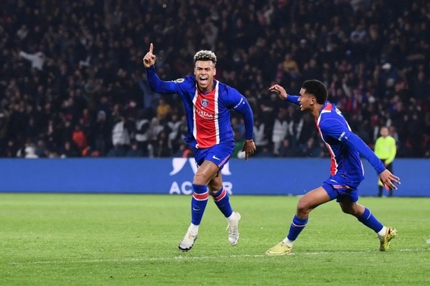 Ligue 1 : le PSG à un pas du titre, Lille profite du faux pas lyonnais et monte sur le podium, Auxerre envoie Nice dans la zone rouge Ligue 1 : le PSG à un pas du titre, Lille profite du faux pas lyonnais et monte sur le podium, Auxerre envoie Nice dans la zone rouge