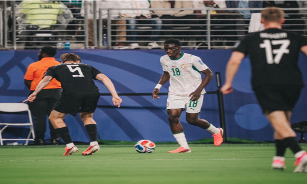 Ismaïla Sarr après la défaite : « Je n’ai pas les mots, on n’a pas le droit de faire ça »,