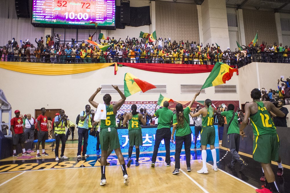 AFROBASKET : Le Sénégal rejoint le Nigeria en finale et prend date pour le mondial
