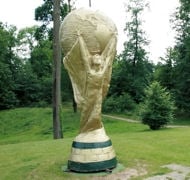 Coupe du monde: Un trophée à l'histoire tourmentée