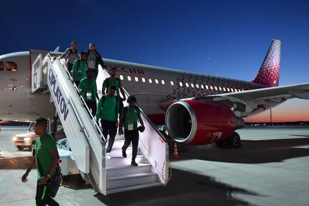 L'avion de l'équipe de foot de l'Arabie saoudite prend feu en plein vol