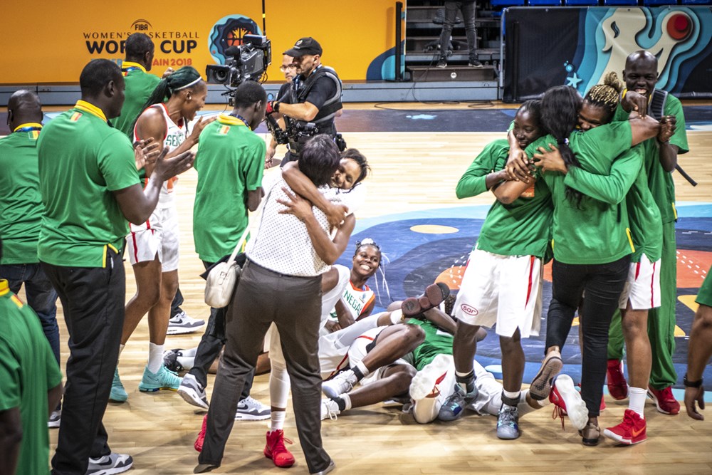 La joie des Sénégalaises après la victoire sur la Lettonie. Photo (Fiba)