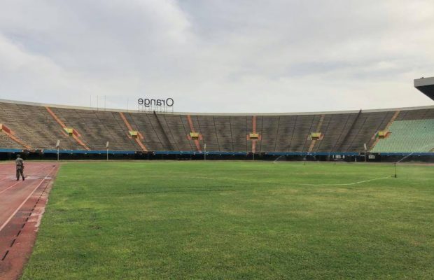 Match Sénégal-soudan : Sadio Mané tacle la pelouse du Léopold Sedar Senghor