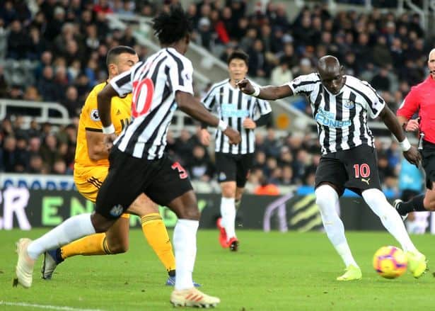 Newcastle : Les fans veulent que Mo Diamé prolonge son contrat