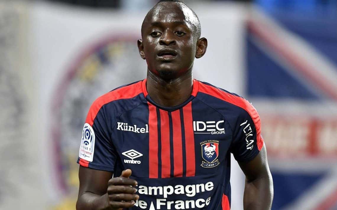 Vidéo : Adama Mbengue inscrit un joli coup-franc (Regardez)