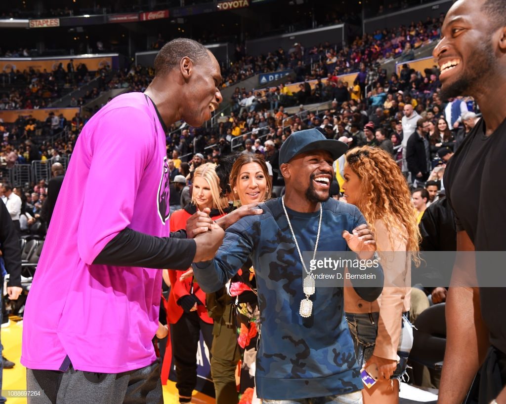Gorgui Sy Dieng accueille Mayweather