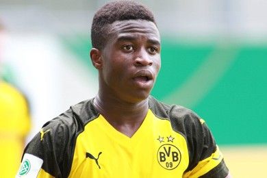 Dortmund : Moukoko, machine à buts et millionnaire à 14 ans grâce à Nike !