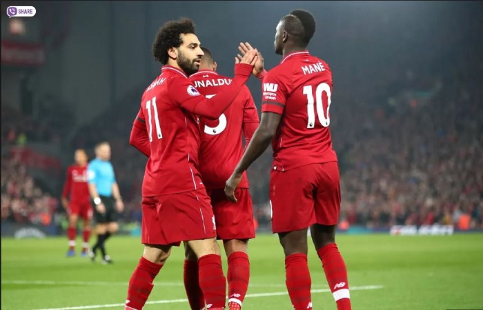Vidéo: Liverpool s’accroche à son rêve et repasse devant City