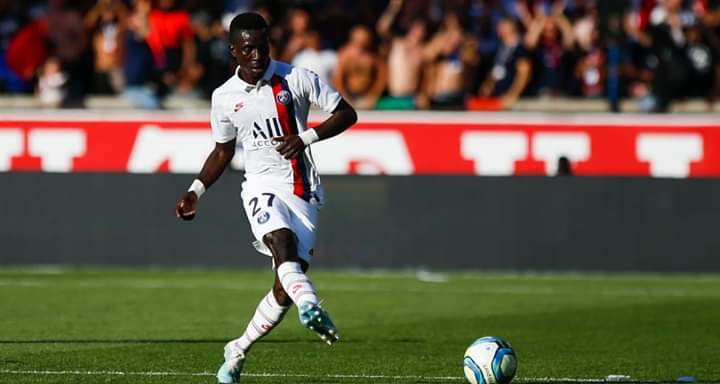 Gana Gueye adoubé par Thiago Sylva