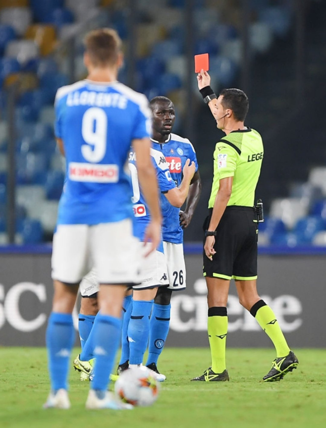 Série A  : Koulibaly voit rouge, Naples s’incline contre Cagliari