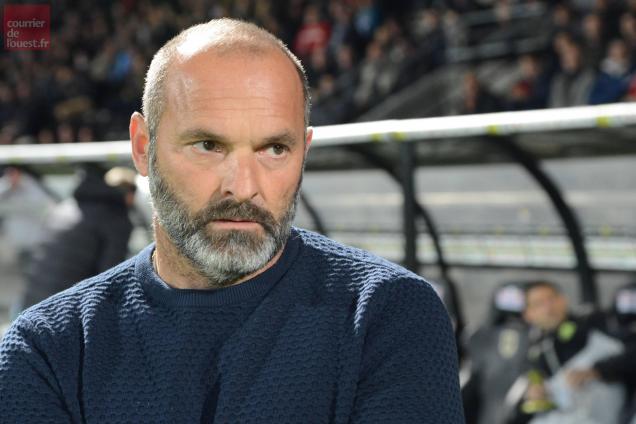 Ligue 2 – Caen : Pascal Dupraz, nouveau coach d’Adama Mbengue, Santy et Djibril Diaw