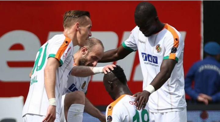 Vidéo – Turquie : le doublé pour Papiss Cissé, Alanyaspor leader de la Süper Lig