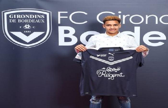 Bordeaux : âgé de 19 ans, Ismael Sow signe son premier contrat professionnel
