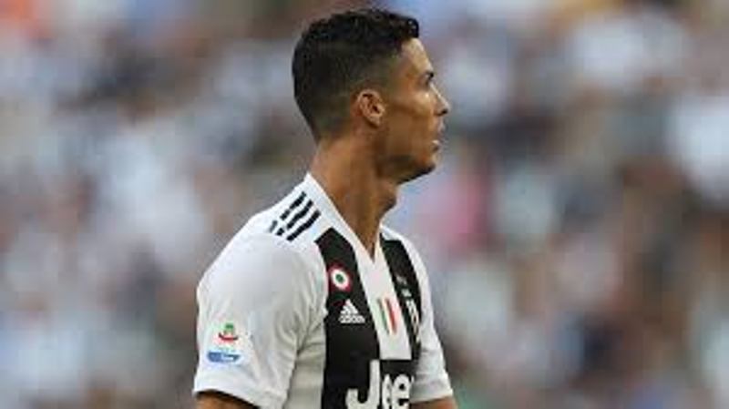 Italie : buteur sur coup franc, Cristiano Ronaldo soulagé