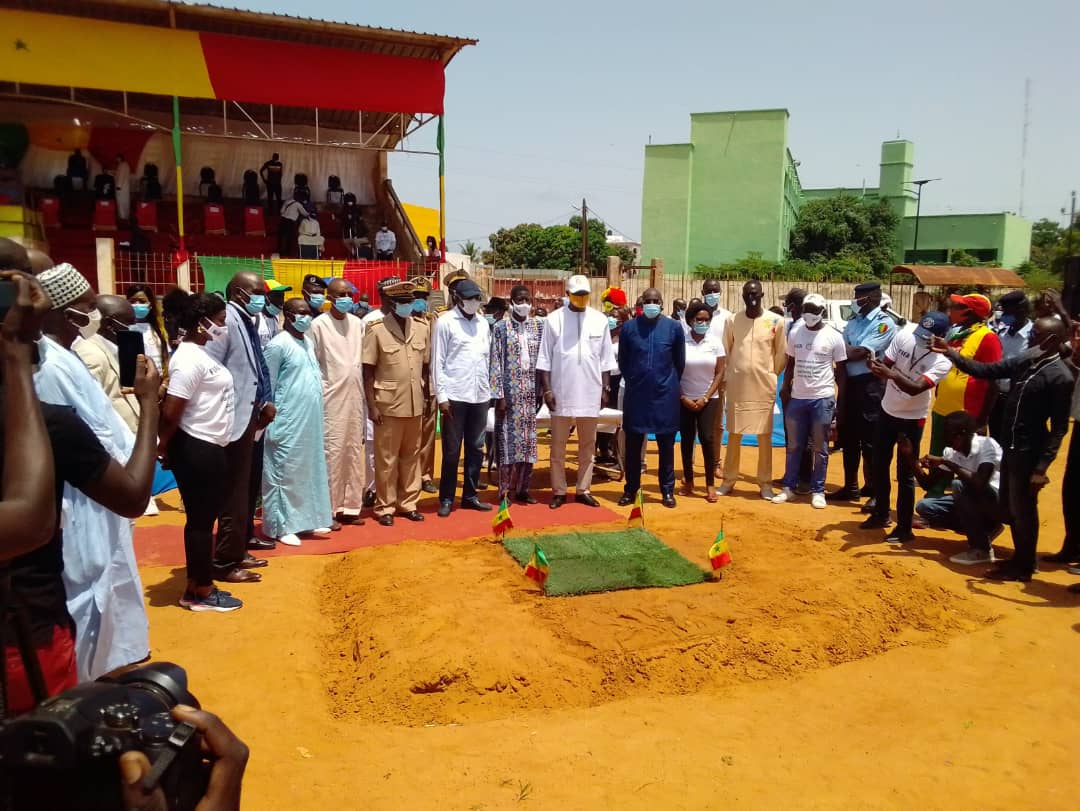 Cérémonie de lancement de la pose de gazon synthétique au stade Maniang Soumaré