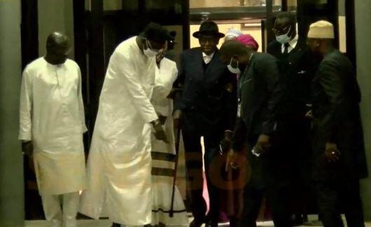 IMAGES  : Vivez l'arrivée de Lamine Diack à Dakar