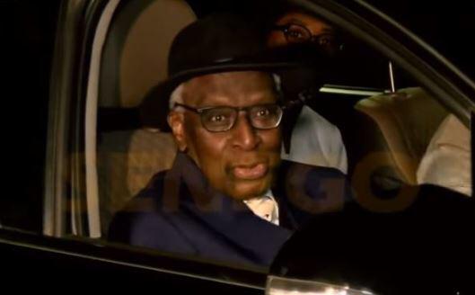 IMAGES  : Vivez l'arrivée de Lamine Diack à Dakar